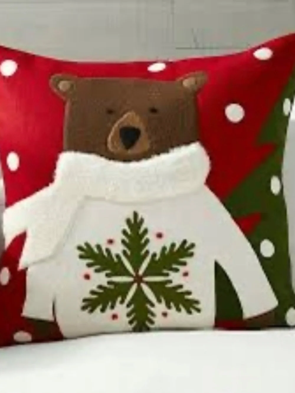 CRATE & BARREL HOLIDAY BEAR PILLOW -NWT- GET YOUR PAWS ON THIS CHARMING DÉCOR!